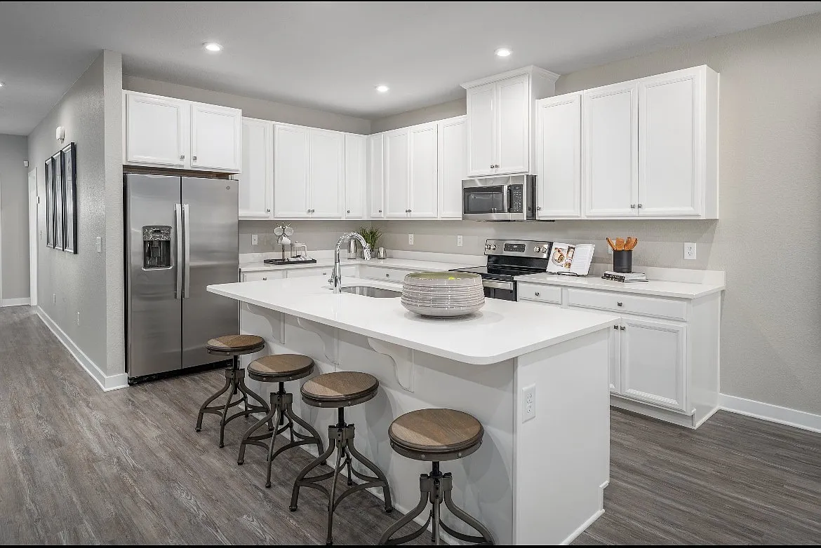 3 bed, 2.5 bath, 1776 sqft, $2,365 — Photo 1