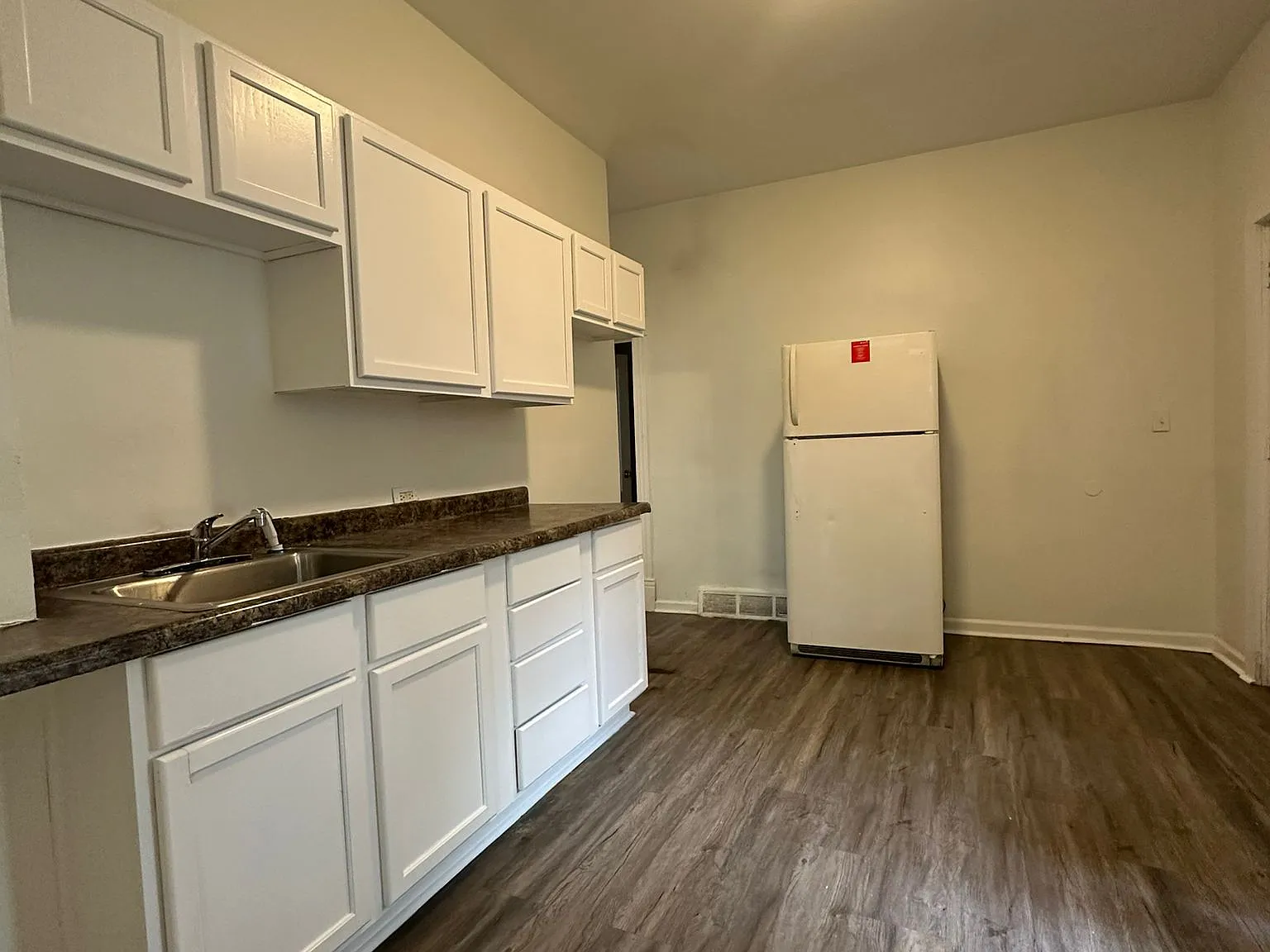 782 Case Ave. - Unit 1 — Photo 2