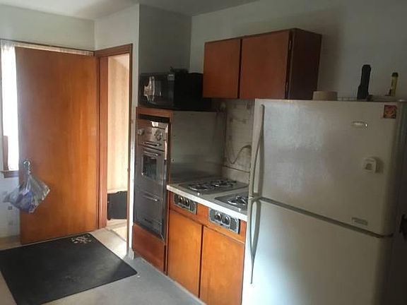 2nd image of 5735 Wellesley Ave
