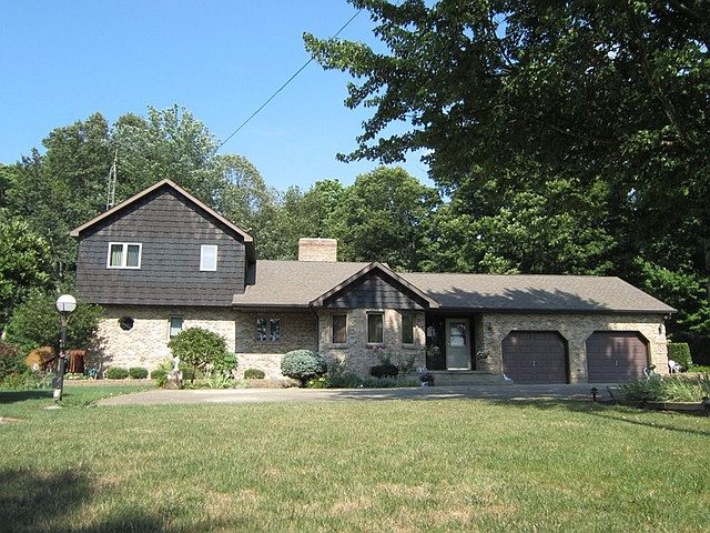 1st image of 6290 Lucas Ln