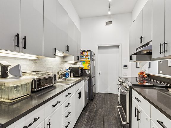 5th image of 80 4th Ave APT 4A