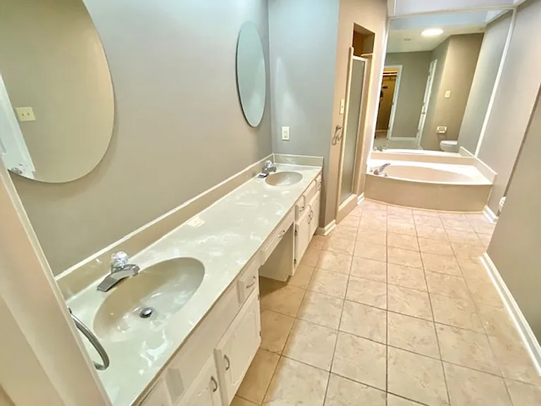 7194 Germantown Trl — Photo 3