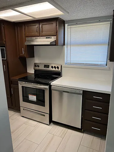 711 Harbour Town Dr Photo 1