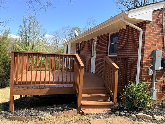 4th image of 1436 Mountain Pass Rd