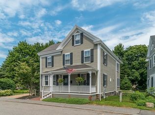 12 North St, Manchester, MA 01944
