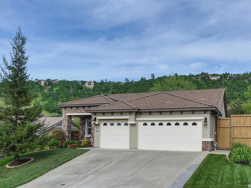 1st image of 662 Hildebrand Cir