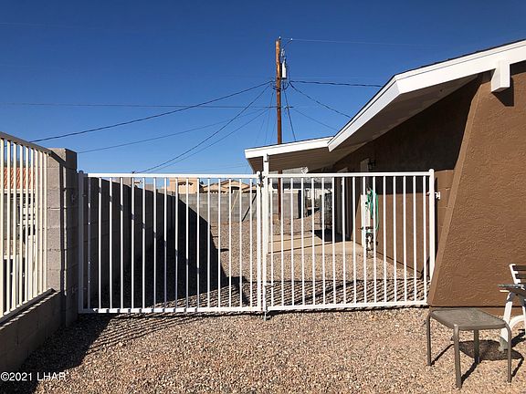 2nd image of 2961 Yuma Dr