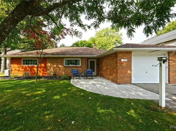 1794 Sweeney St, North Tonawanda, NY 14120