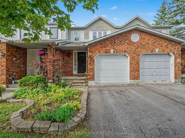 4 Winnegreen Ct, Ottawa, ON K1G 5P3