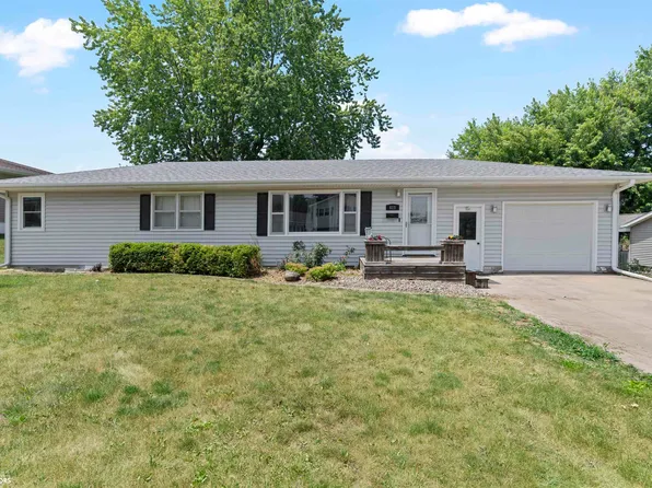 611 S Adams Pl, Mount Pleasant, IA 52641