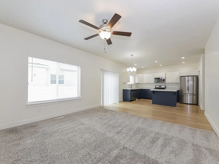 4907 E Breezy Patch Rd — Photo 5