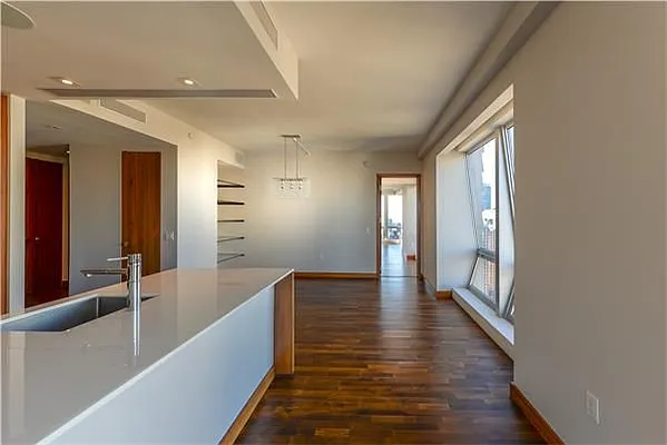 Rented by 212 Consulting Corp | media 22