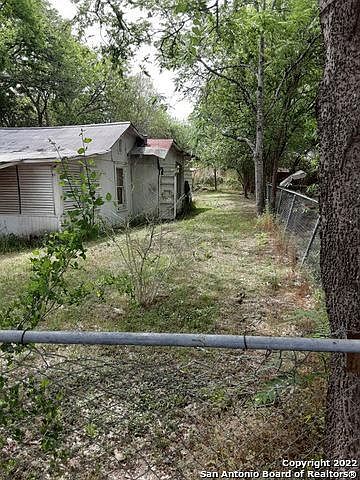 2nd image of 218 Verne St