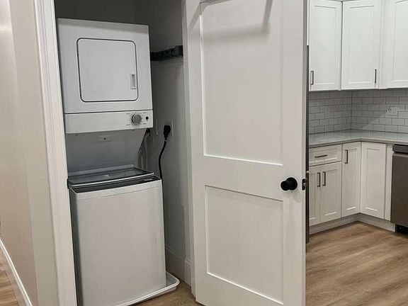 4th image of 55-57 Reed Ave
