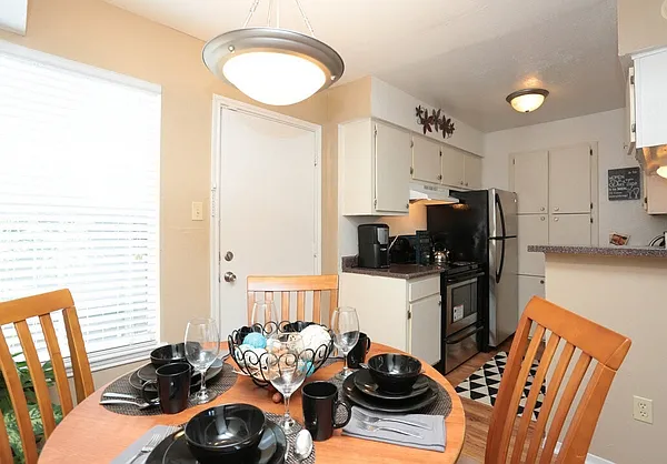 Lafayette Green Apartment Homes — Photo 13