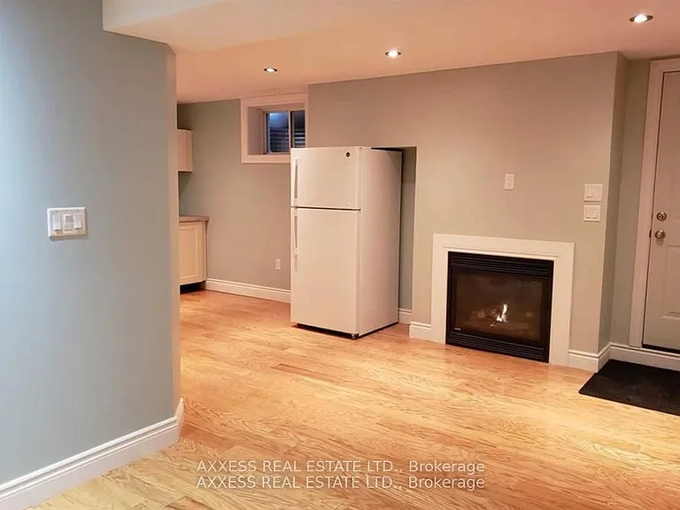 58 Spadara Dr — Photo 4