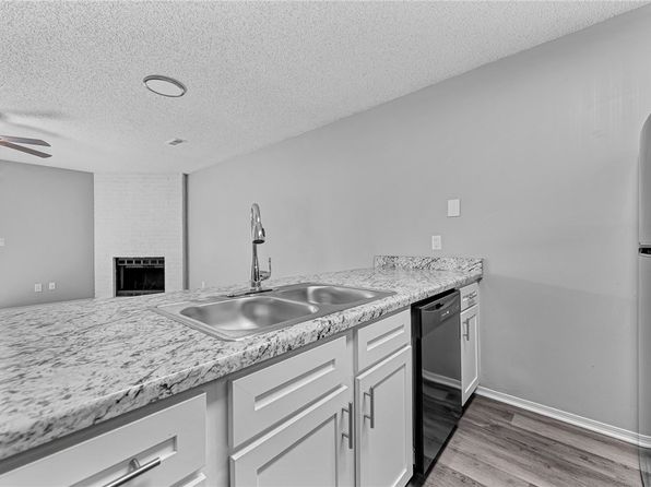 fayetteville-arkansas-448601819 picture