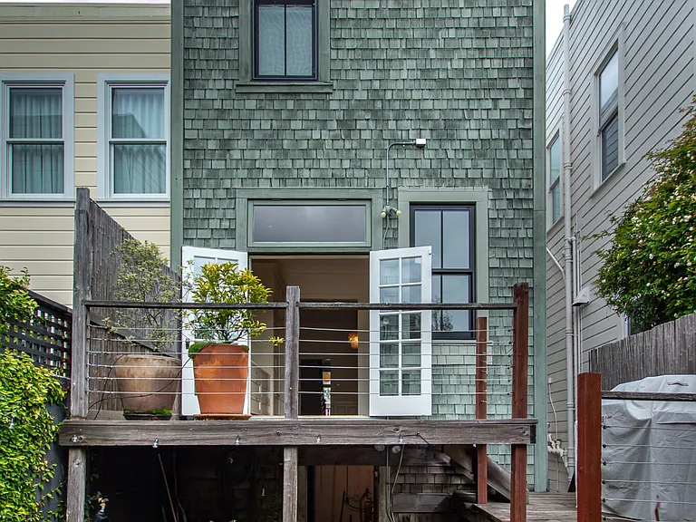 2381 Bush St — Photo 47