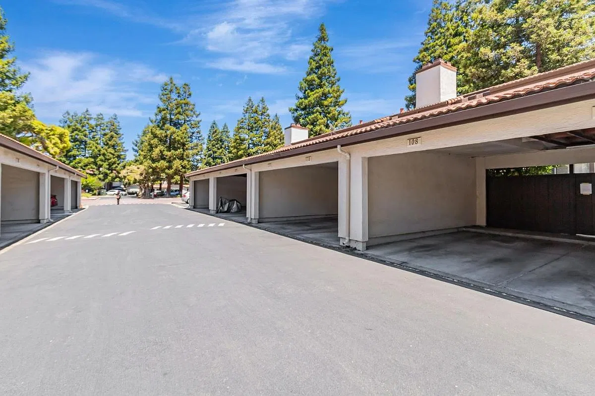1 bed, 1.0 bath, 825 sqft, $2,500 — Photo 3