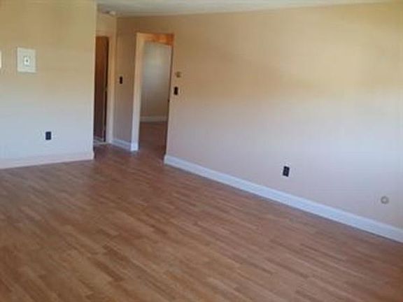 5th image of 135 Willard St APT 10