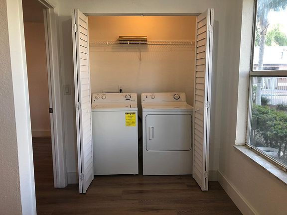 5th image of 4630 Commander Dr APT 1016