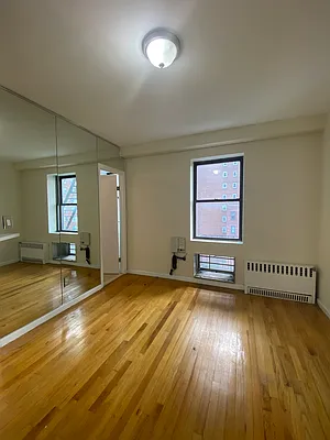 Rented by Oxford Property Group | media 23