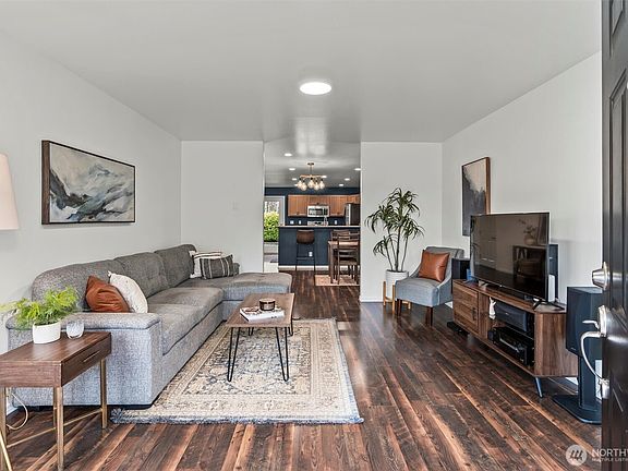 2nd image of 10517 24th Street SE