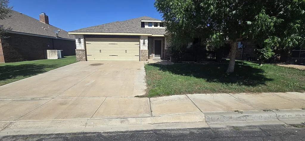 3 bed, 2.0 bath, 2104 sqft, $3,175 — Photo 1