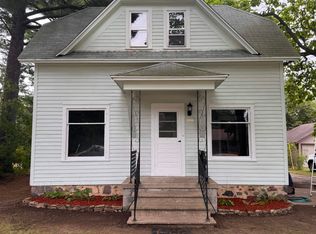 1007 Berlin St, Waupaca, WI 54981