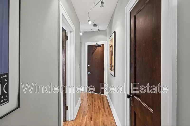 2 bed, 1.0 bath, 1007 sqft, $1,650 — Photo 4