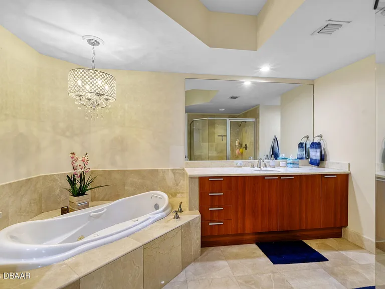 231 Riverside Dr #9061 — Photo 17
