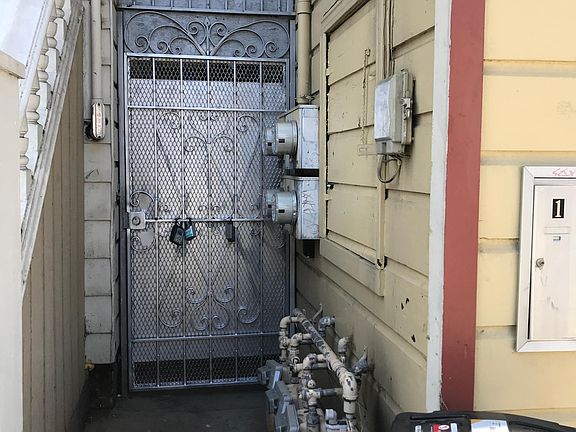 2nd image of 3027 22nd St APT 1