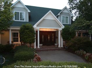 520 N Forest St, Jenks, OK 74037