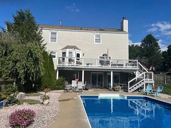 2nd image of 3300 Waterford Dr