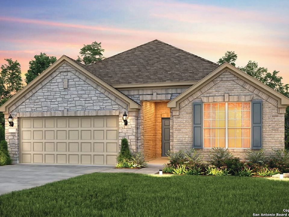 1st image of 811 Silverberry Drive