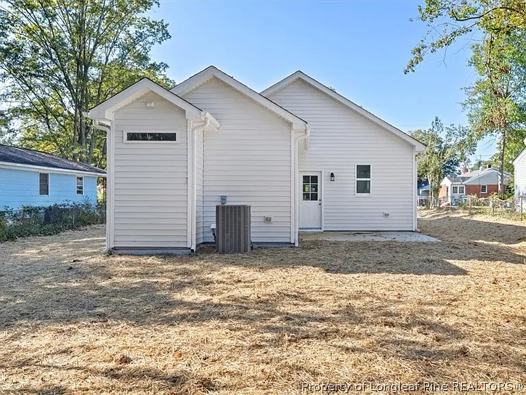 601 E Bay St — Photo 23