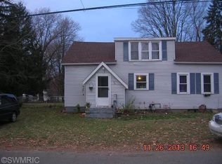 128 Michigan Ave, Colon, MI 49040