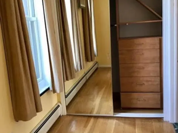 930 Washington Street image 22 of 23