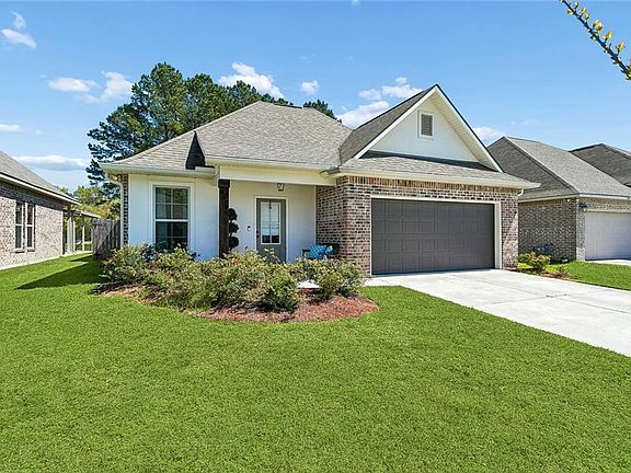 2nd image of 756 Jackson Ct
