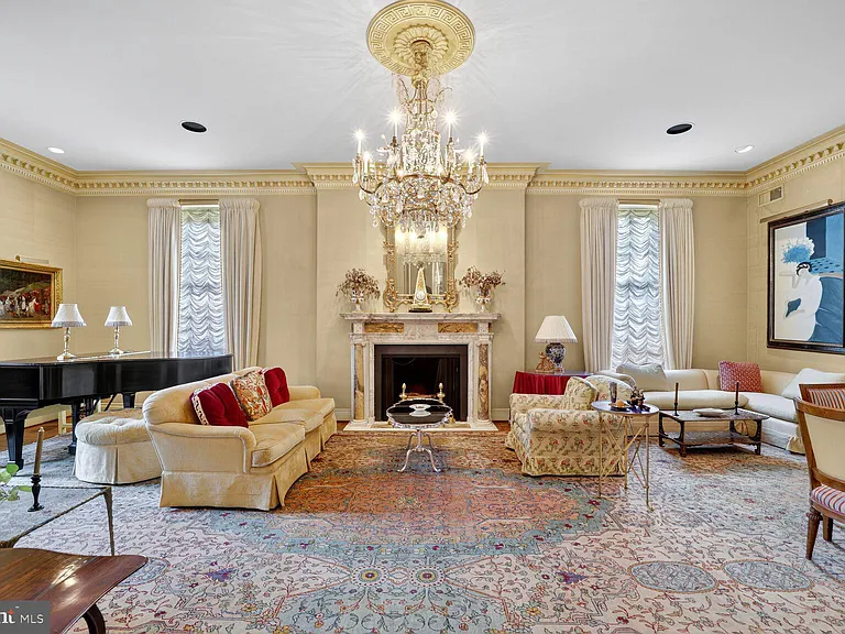 2310 Kalorama Rd NW — Photo 8