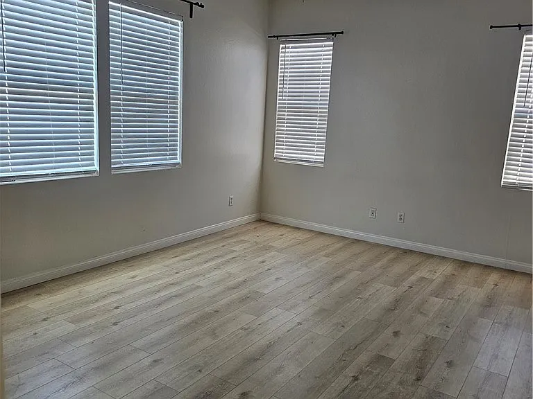 4206 Vahan Ct — Photo 14