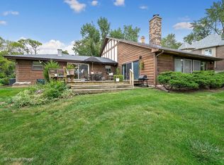 8122 Fairmount Ave, Downers Grove, IL 60516