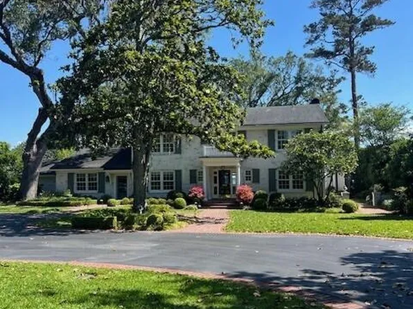 3905 TIMUQUANA Road, Jacksonville, FL 32210