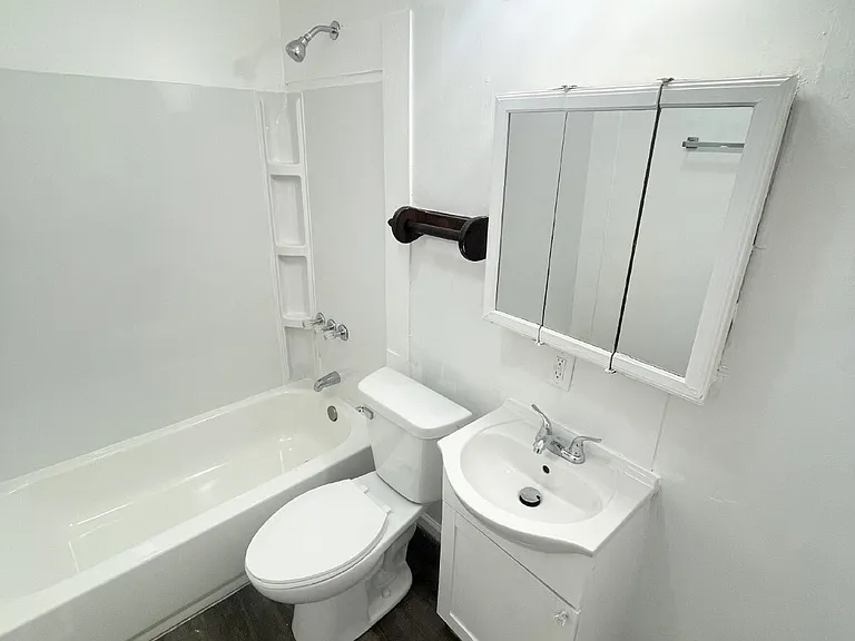 4723 Munter Ln — Photo 8