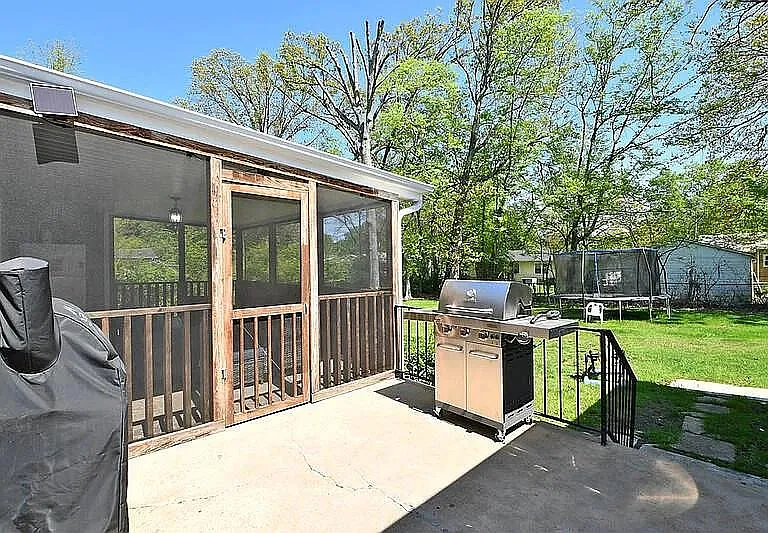 800 S Moore Rd — Photo 19