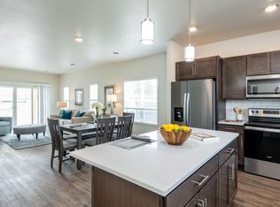 2420-2460 S Ridge Rd #2440, Green Bay, WI 54304
