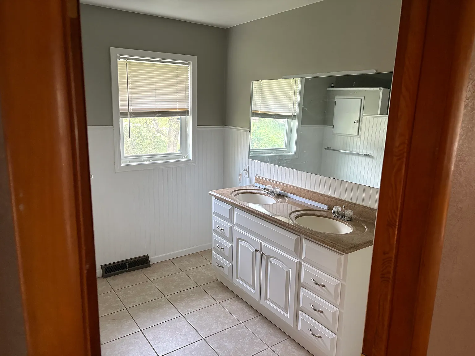 3 bed, 1252 sqft, $1,500 — Photo 4