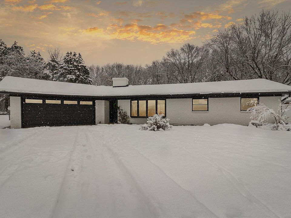 1st image of 1842 Orchard Ln NE