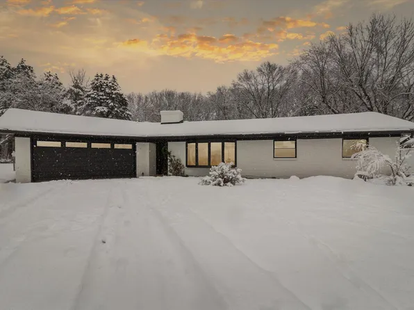 1842 Orchard Ln NE, Grand Rapids, MI 49505