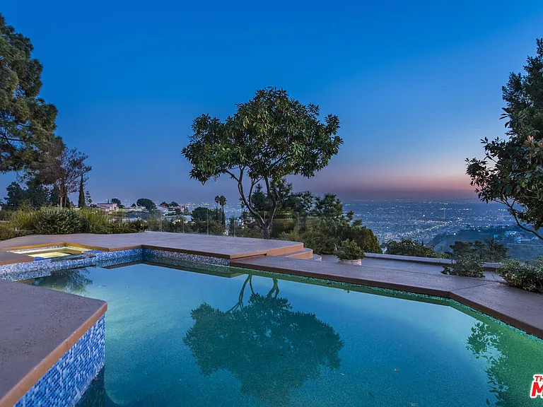7940 Vulcan Dr — Photo 2